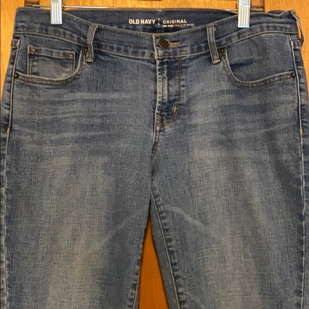 Women’s straight leg medium wash jeans